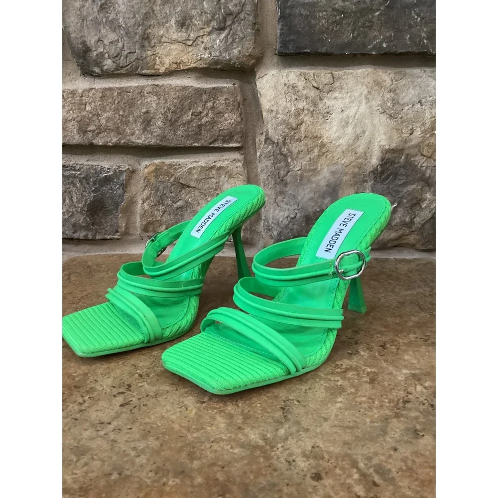 Steve Madden Trin Neon Green Strappy Square Toe Heeled Sandals TRIN08S1 Size 6